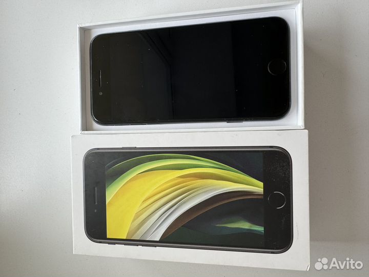 iPhone SE (2020), 64 ГБ
