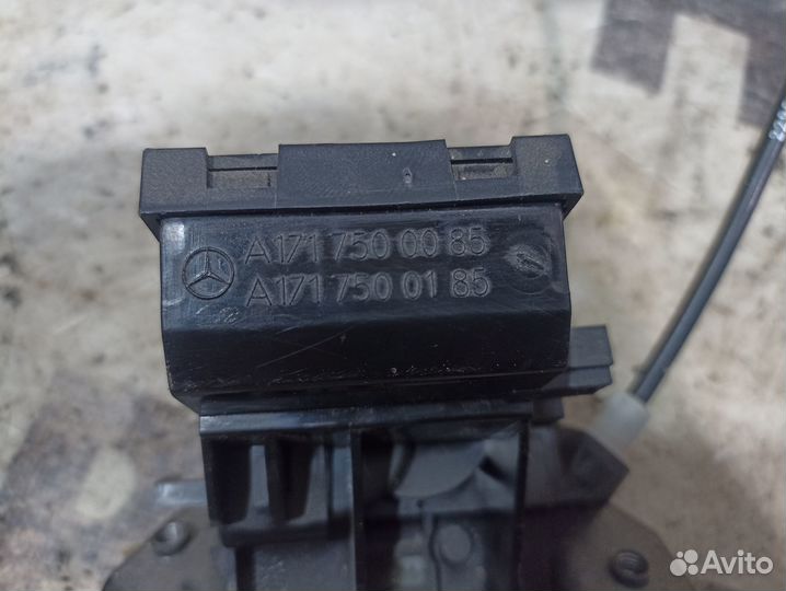 Замок багажника Mercedes W203