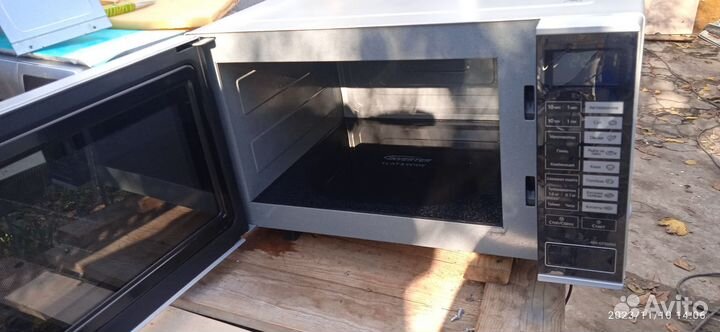 Микроволновая печь Panasonic c грилем