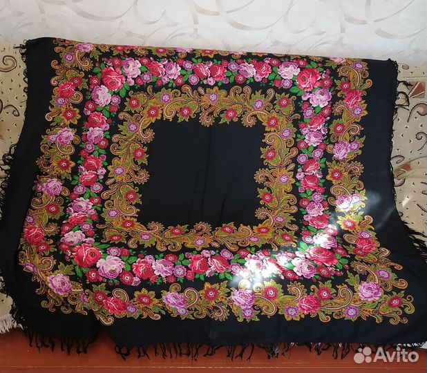 Шаль старинная 146х146