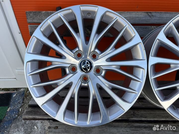 Оригинальные диски R18 от Toyota Camry