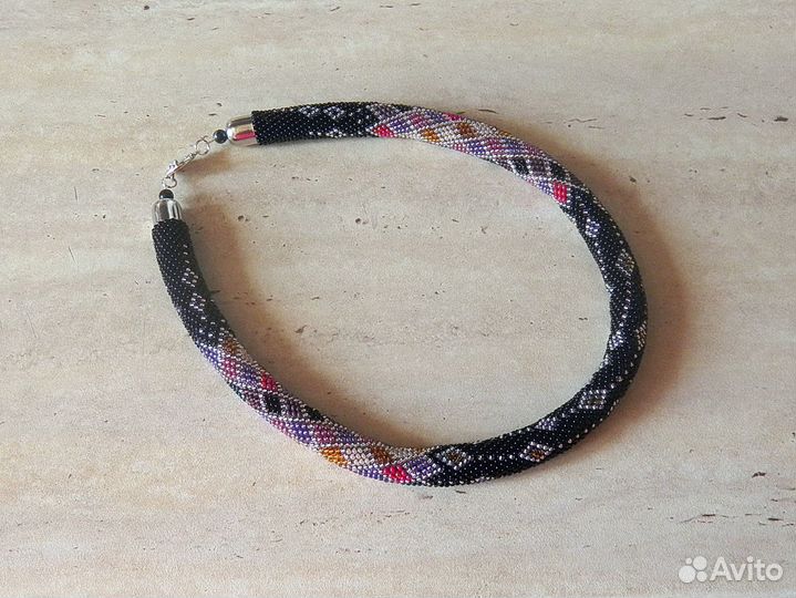 Колье из бисера