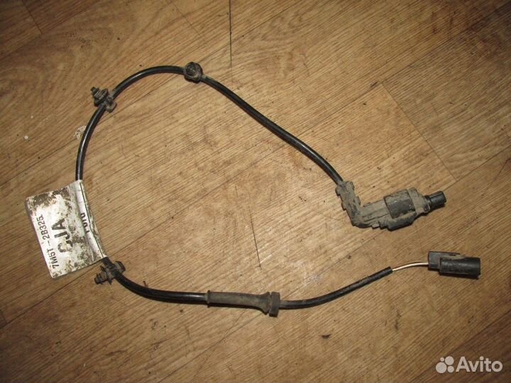 Датчик ABS задний правый (Ford Focus)