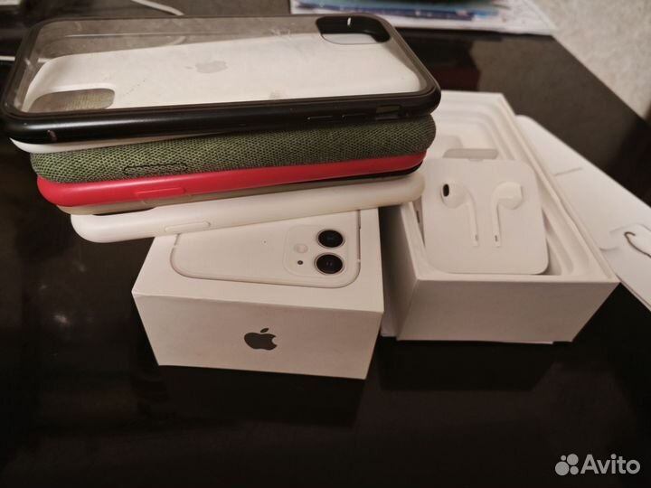 iPhone 11, 64 ГБ