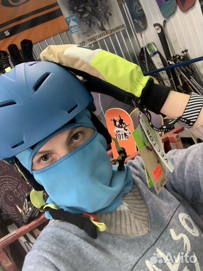 Горнолыжная маска, балаклавы, перчатки и носочки