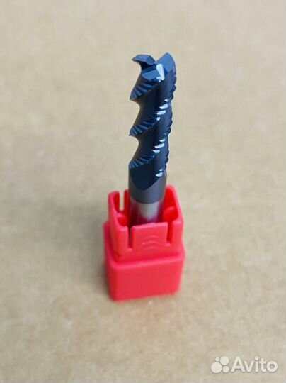 3-зубая концевая твердосплавная фреза