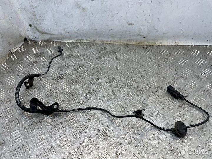 Датчик ABS задний левый Mitsubishi Outlander CW