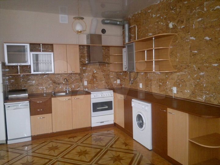 Комната 20 м² в 3-к., 1/3 эт.