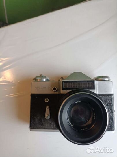 Пленочный фотоаппарат зенит