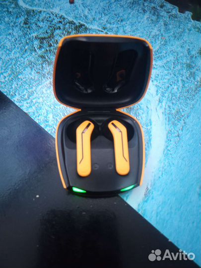 Беспроводные наушники