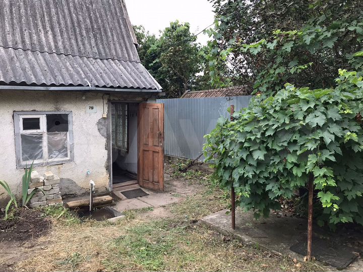 Дом 22,3 м² на участке 6 сот.