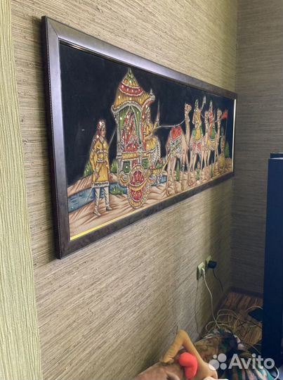 Панно-картина на ткани с вышивкой из Индии