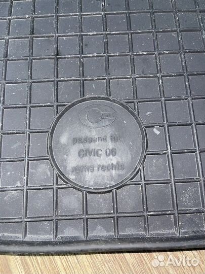 Автомобильные коврики на Honda Civic 2006