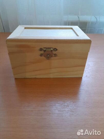 Деревянная шкатулка подставка для телефона