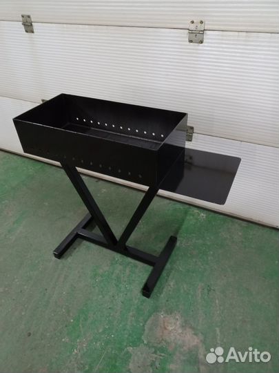 Мангал новый со столиком и без