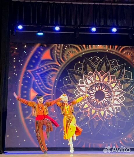 Армянские танцы