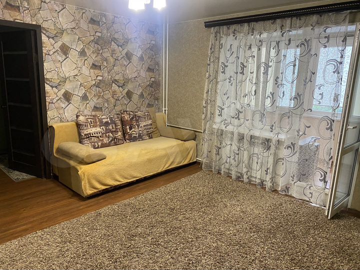 2-к. квартира, 50 м², 3/5 эт.