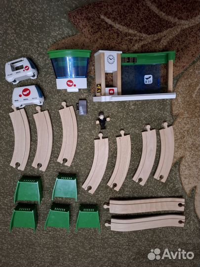 Аэропорт Брио с монорельсовым поездом