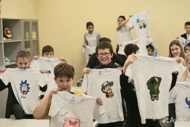 Выездной мастер-класс по росписи футболок в школу