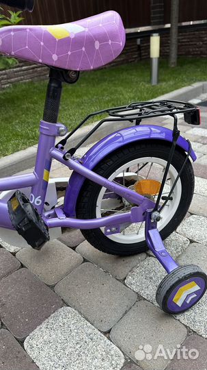Детский велосипед четырехколесный
