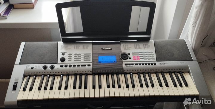 Синтезатор Yamaha PSR E403