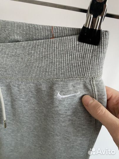 Спортивные штаны nike