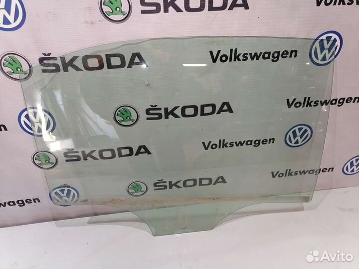 Стекло двери заднее правое Skoda Rapid Шкода рапид