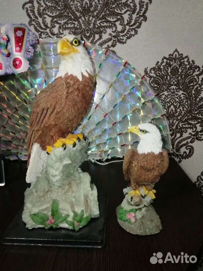 Статуэтка птица