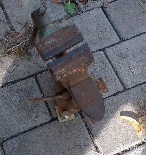 Тиски слесарные бу