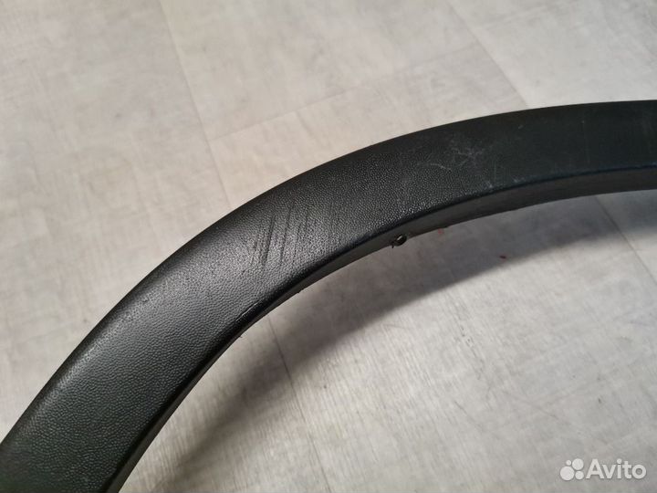 Накладка крыла передняя правая Volkswagen Tiguan