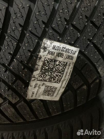 Yokohama BluEarth Winter V906 285/35 R22 и 315/30 R22