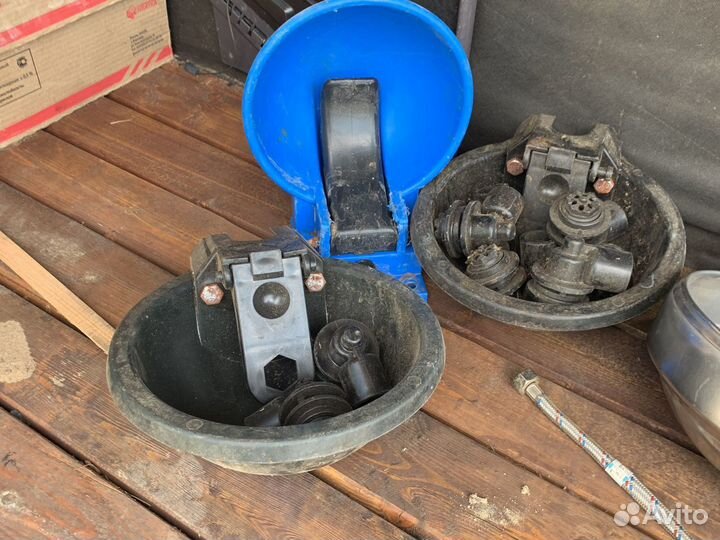 Автоматическая поилка для лошадей и крс