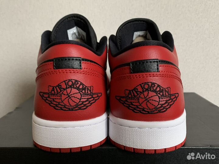 Кроссовки Air Jordan 1 Low Reverse Bred 8,5us