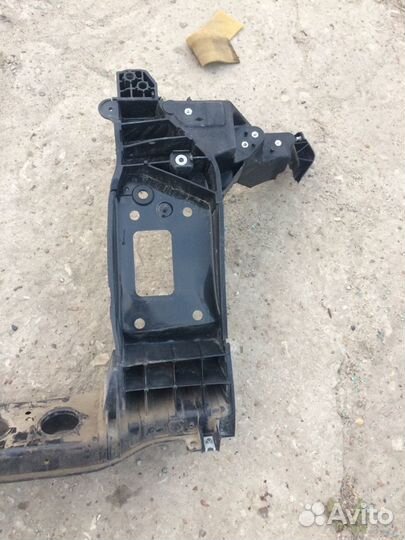 Панель передняя телевизор Hyundai Tucson 3 С2015