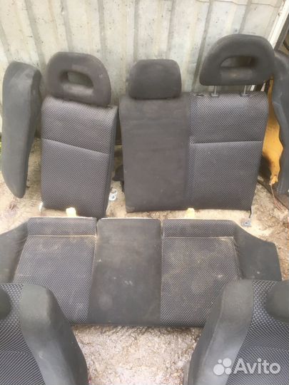 Сидения на Мицубиси Лансер 9