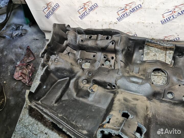 Шумоизоляция моторного отсека Ford Focus 2 1.8 TDI