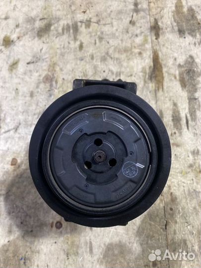 Компрессор кондиционера Mercedes-Benz C-Class W203