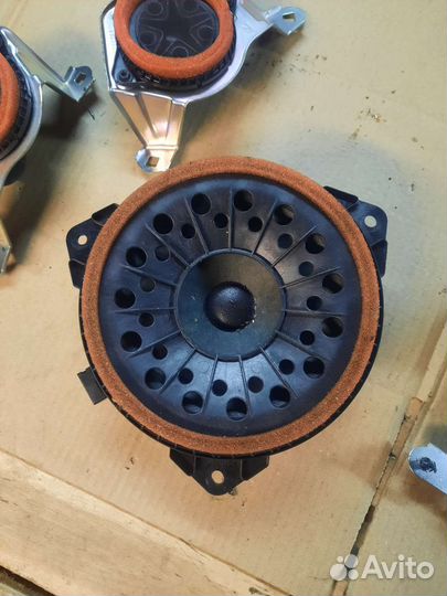 Динамик Toyota Highlander U50