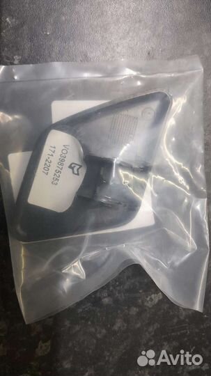 Крышка форсунки омывателя левой фары Volvo XC90