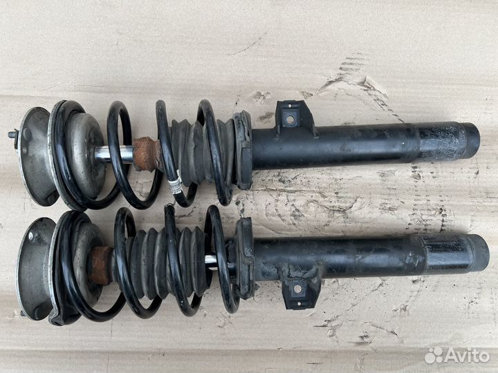 Стойки передние BMW X1 E84 комплект