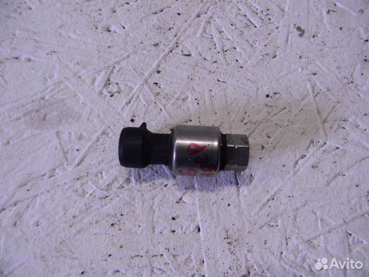 Датчик кондиционера Duster 2012