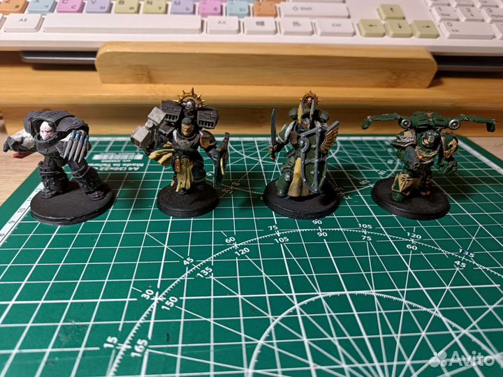 Миниатюры Warhammer 40000 покрашенные