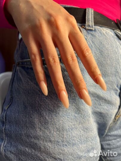 Маникюр и педикюр