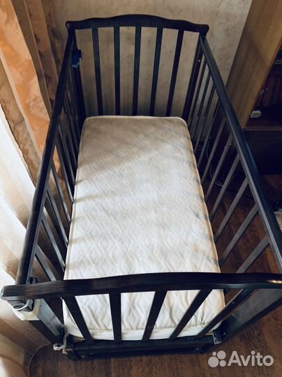 Детская кроватка (Бесплатно)
