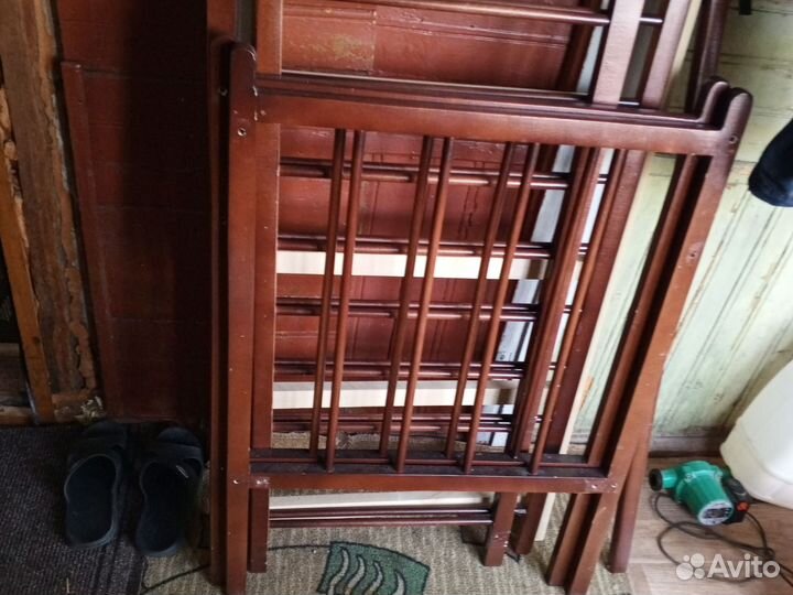 Кроватка деткая деревянная с матрасом