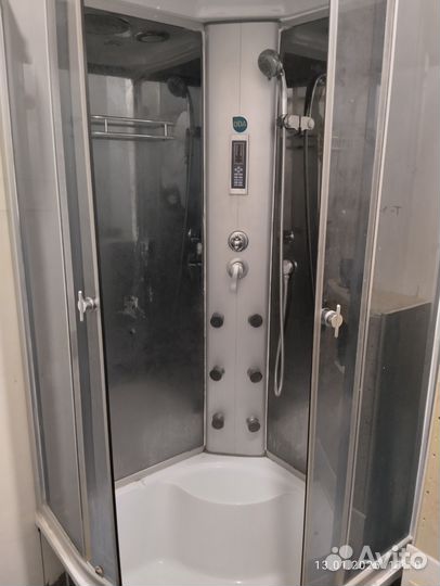 Душевая кабина с глубоким поддоном