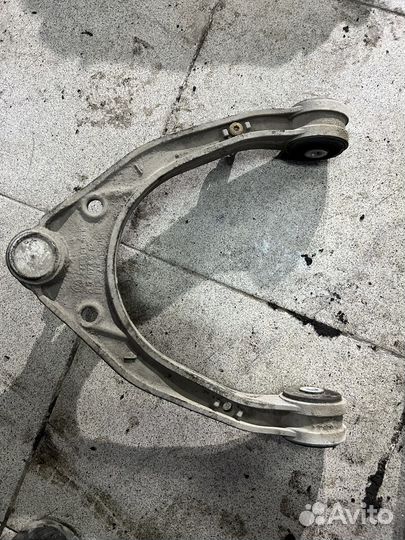 Рычаг передний верхний touareg туарег 4.2 2008