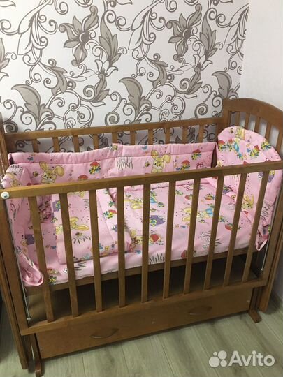 Детская кроватка