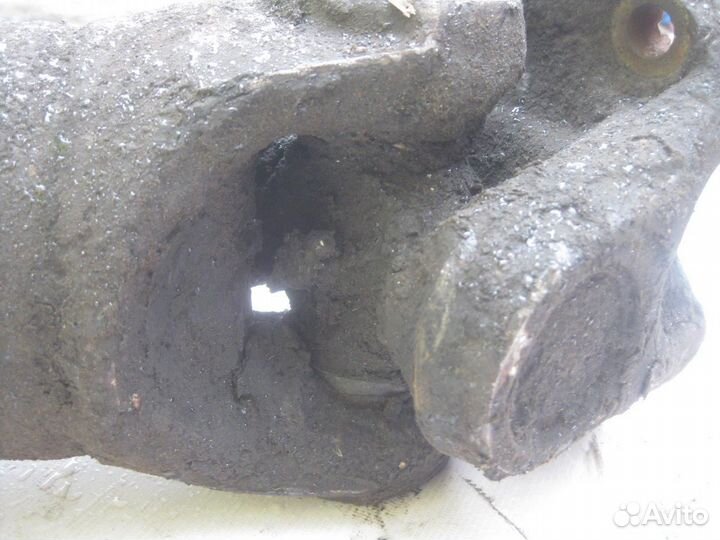 Вал карданный 4 болт, D150 мм, L1100 мм с подвесны