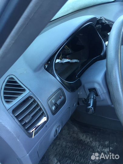 Торпедо Hyundai Accent